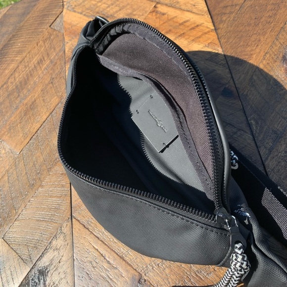 TREASURE & BOND: Mason Water Resistant Belt Bag (Sold Out on Website) - Picture 4 of 5